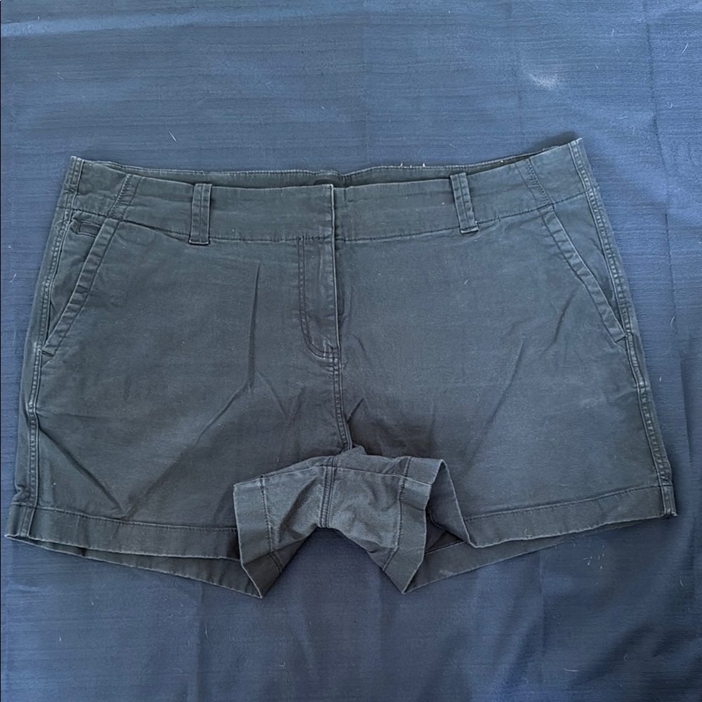 Vineyard vines Women's Navy Blue Shorts